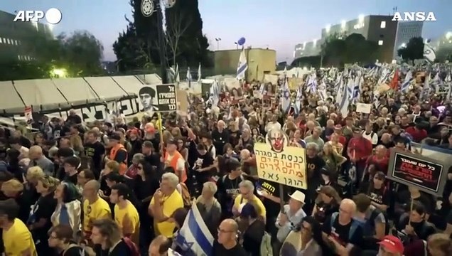 Israele, protesta contro il governo davanti alla Knesset