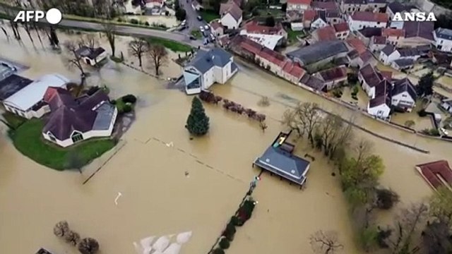 Maltempo in Francia, alluvioni e inondazioni: residenti evacuati