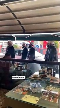 Bir grup vatandaş, oruç tutmayan insanları hedef aldı