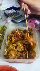 Nữ sinh review mukbang food vietnamese chân gà rút xương sả tắc sốt thái nước chấm hải sản
