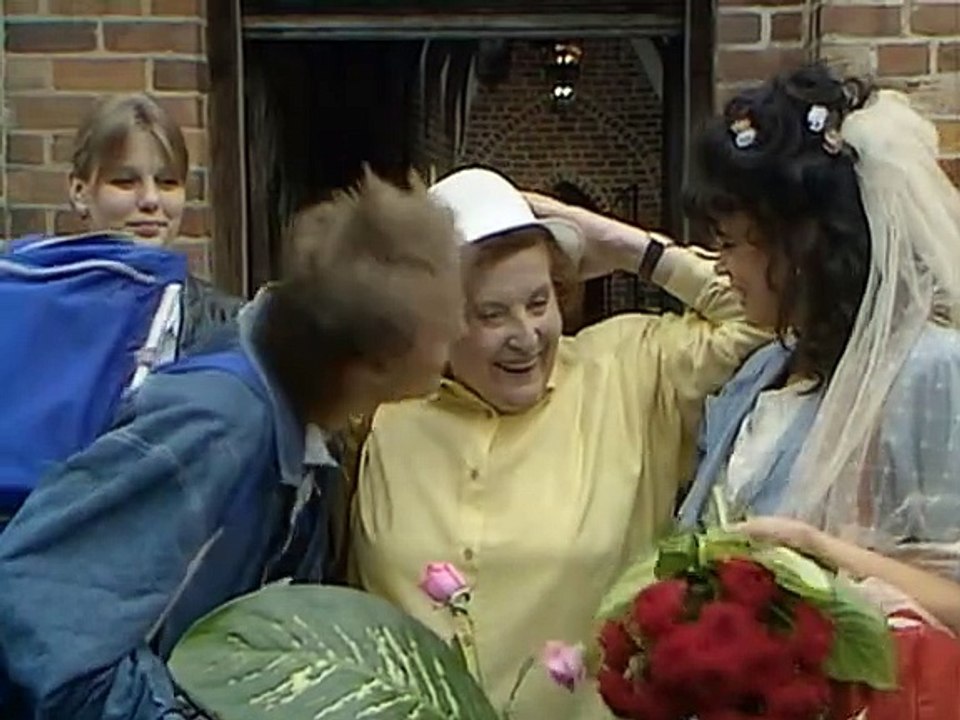 Barfuß ins Bett (DDR 1988–1990) E08
