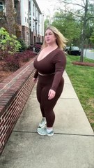 Cette femme est convaincue d'être trop belle pout trouver un partenaire