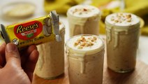 How to Make White Chocolate Reese’s Peanut Butter Cup-Inspired Overnight Oats