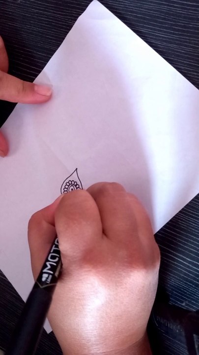 Simple doodle art for mind relaxation #doodling #doodleart #mindralaxation