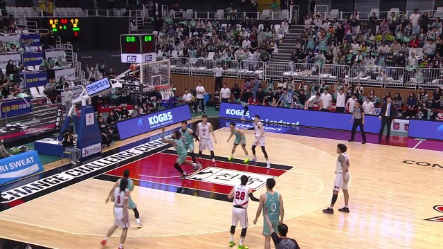 프로농구 수원 kt, 울산 현대모비스 꺾고 6강 플레이오프 1차전 승리 / YTN