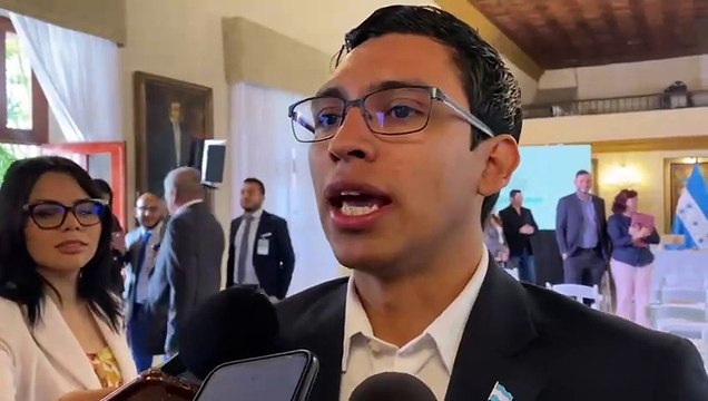 Entrevista Director de aduanas FAUSTO CALIX