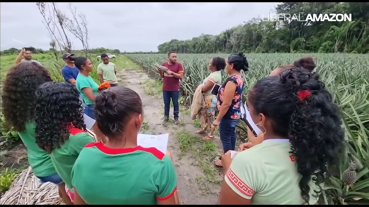 Teacher uses rural pedagogy to teach math