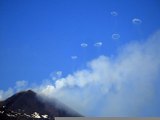 L'Etna erutta anelli di vapore: il video del singolare fenomeno nei cieli della Sicilia