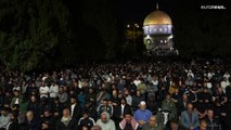 في مشهد مهيب.. 200 ألف مصل يحيون ليلة القدر في المسجد الأقصى