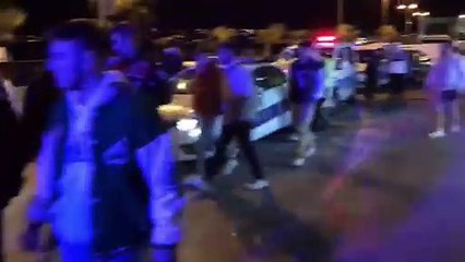 Motosiklet ile otomobil kafa kafaya çarpıştı