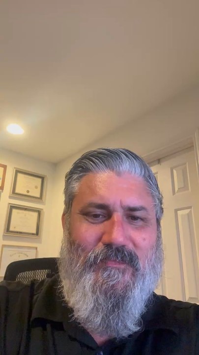 A bartender sees a horse walk into a bar - Dad Joke