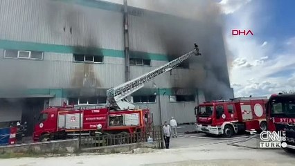 Yangın 5 saatte söndürüldü! 10 işçi hastaneye kaldırıldı