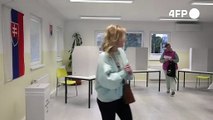 Präsidentschaftsstichwahl in der Slowakei: Enges Rennen erwartet