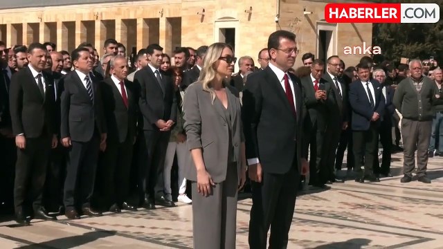 İBB Başkanı Ekrem İmamoğlu, Anıtkabir'i Ziyaret Etti