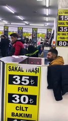 Suriyelilerden bayram kampanyası! Yok böyle tıraş fiyatı