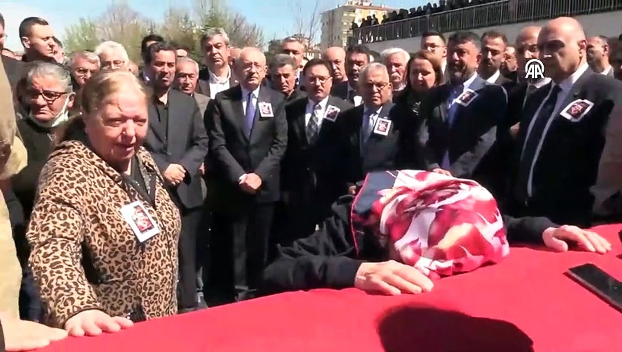 Kemal Kılıçdaroğlu, cenazede görüntülendi
