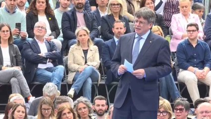 Puigdemont critica a ERC por "desaprovechar" la mayoría independentista en el Parlament.