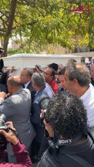 تجمهر حول جمال مبارك في جنازة فتحي سرور