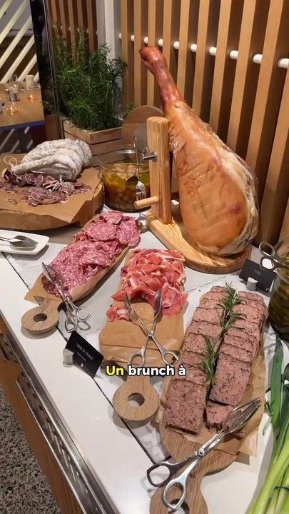 Un brunch à volonté ÉNORME tous les dimanches de 12h à 16h chez @umamiburgerparis avec Dj et coin pour enfants en prime !  19 rue du Commandant Rene Mouchotte 75014, Paris