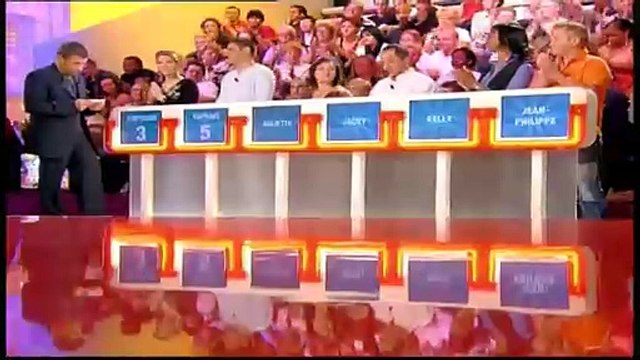 Tout le monde veut prendre sa place Saison 1 - (EN)