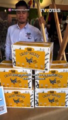 Sergio Basáñez vende caldos en ferias