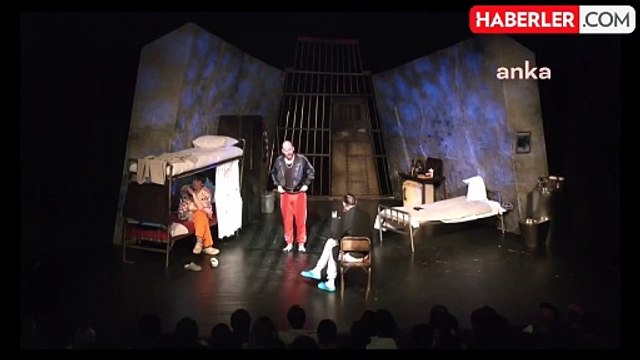 Etimesgut Belediye Başkanı Erdal Beşikçioğlu Tiyatro Sahnesine Çıktı