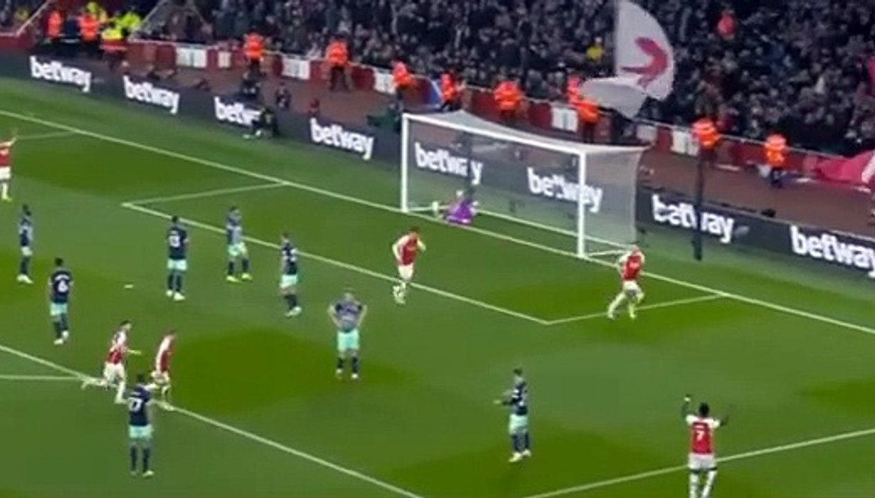 Albion punished by ruthless Arsenal