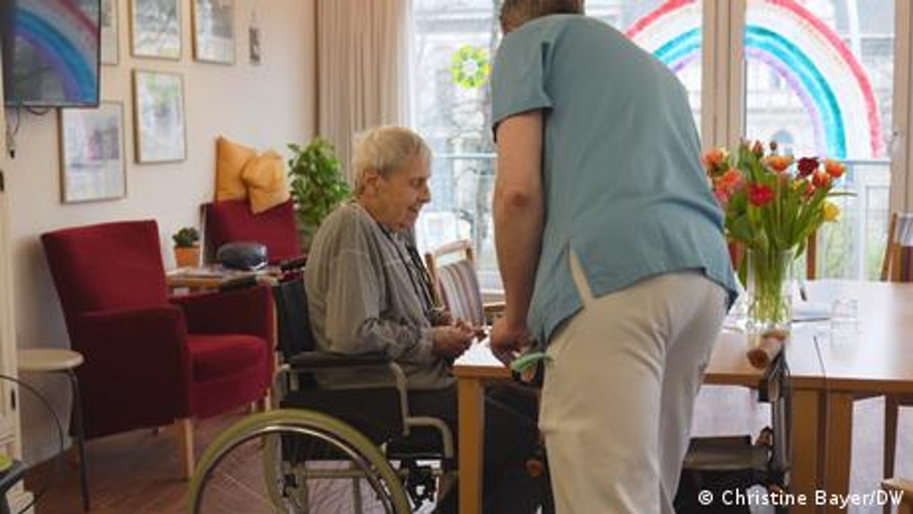 Ein sicherer Raum für LGBTQ-Seniorinnen und -Senioren