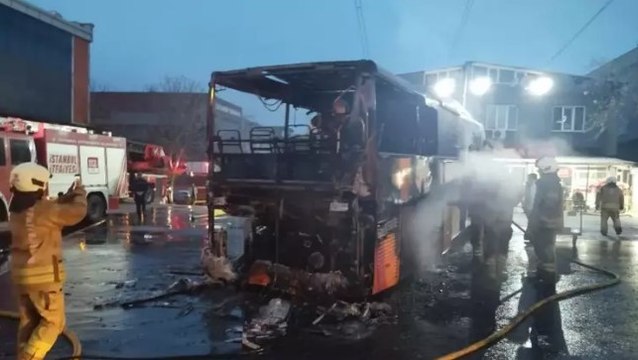 Ümraniye'de birbirine yakın noktalarda peş peşe otobüs yangını