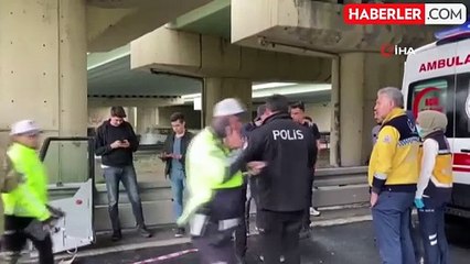 Polislerin servis aracı devrildi