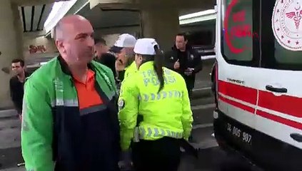 İstanbul'da minibüs devrildi: Yaralılar var