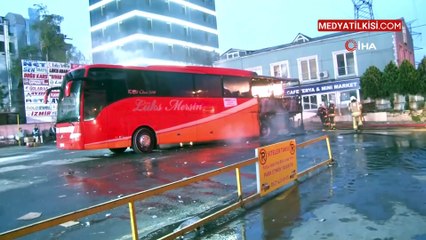 Ümraniye'de Peş Peşe Otobüs Yangını!