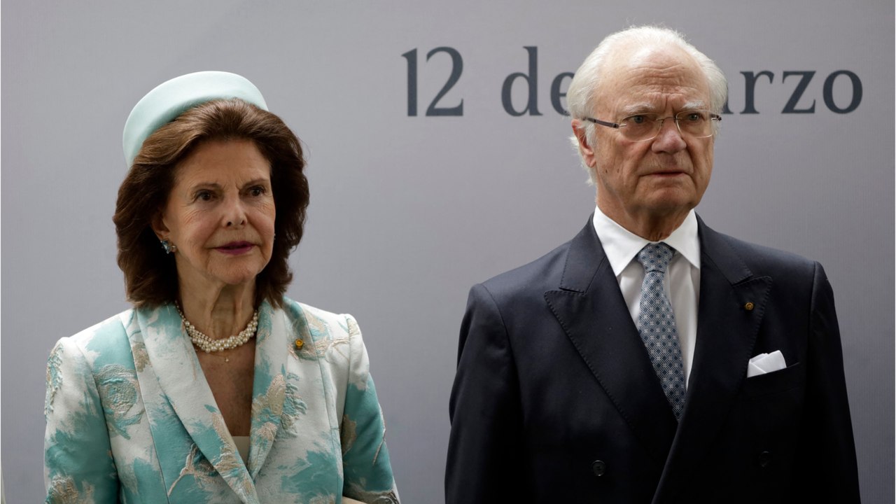 GALA VIDEO - Carl XVI Gustaf et Silvia de Suède chaloupant : le couple royal piqué par la fièvre ABBA