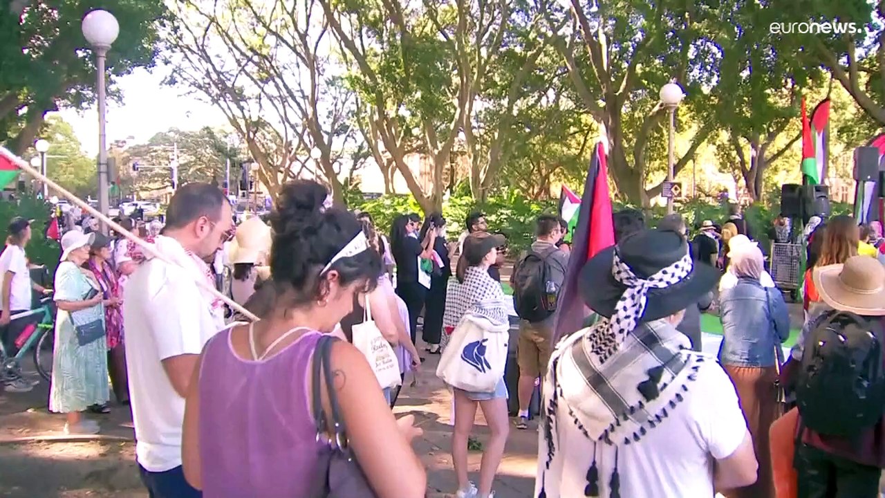 رئيس الوزراء الأسترالي يدعو إسرائيل لاحترام القانون الدولي