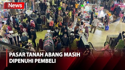 Antrean Mengular, Pasar Tanah Abang Masih Dipenuhi Pembeli di H-3 Lebaran