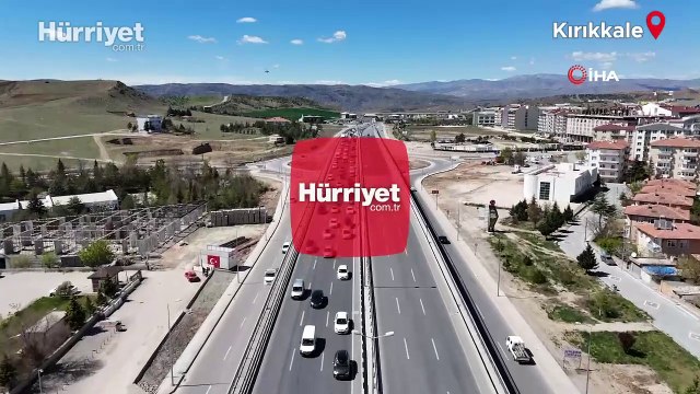 43 ilin geçiş güzergahı 'kilit kavşak'ta trafik yoğunluğu: Tatilciler yollara akın etti