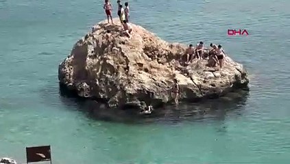 Dünyaca ünlü sahilde yaz günlerini aratmayan görüntüler