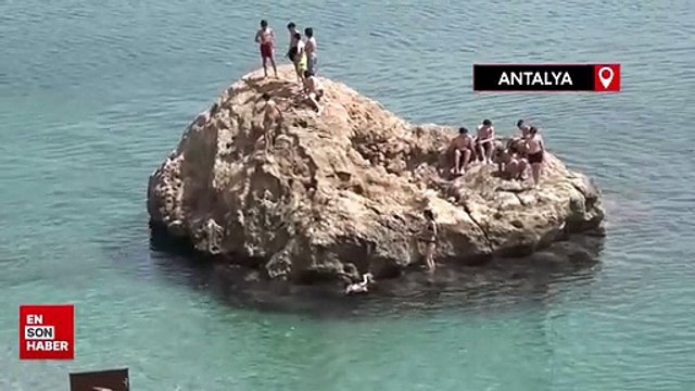 Konyaaltı Sahili'nde bayram tatili yoğunluğu