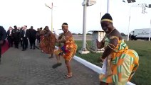 Mattarella arriva in Ghana, accolto da balli tradizionali