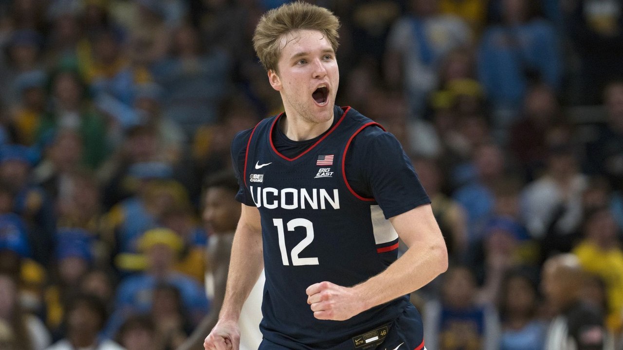 South Carolina and UCONN Money Line Parlay Analysis