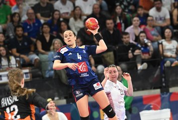 Qualifs Euro 2024 : Les Bleues étrillent la Lettonie et finissent en beauté