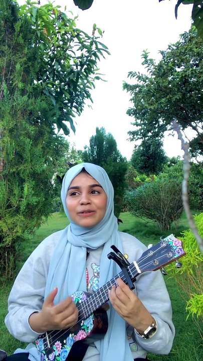 Ah oruthi avaloruthi song