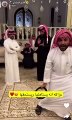 غازي الذيابي يحتفل بفوز والده بجائزة مسابقة العائلة