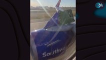 Momento aterrador: los pasajeros en cómo se desprende el motor de un avión en EEUU de Denver a Houston