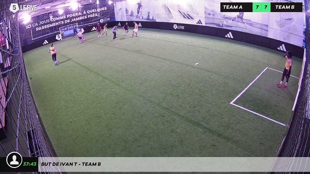 But de Ivan T - Team B