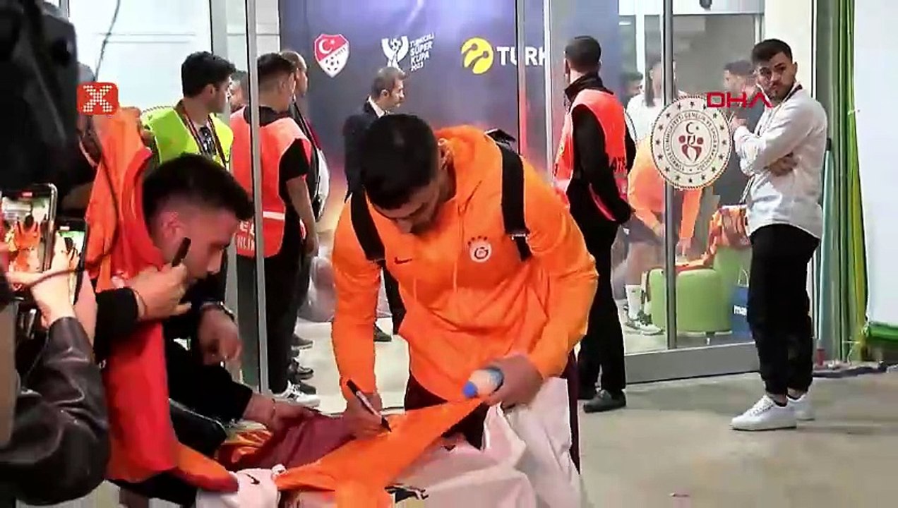 Galatasaray, stadyumdan böyle ayrıldı