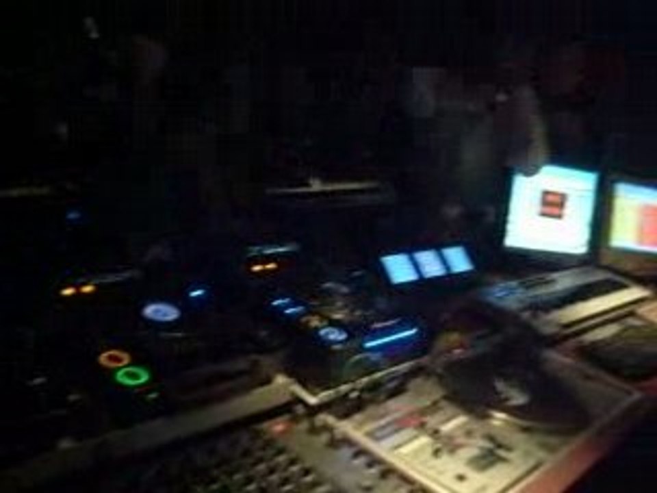 GREG CERRONE @ LA RESERVE 5 AVRIL 2008 PART 2