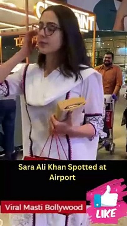 Sara Ali Khan, Mrunal Thakur & Lulia Vantur Spotted At Airport Viral Masti Bollywood