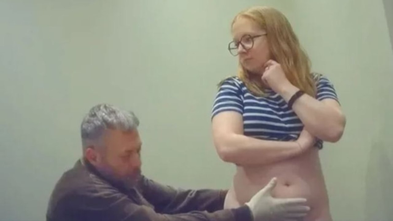 İngiliz gazeteci kılık değiştirip Türk doktoru ifşa etti