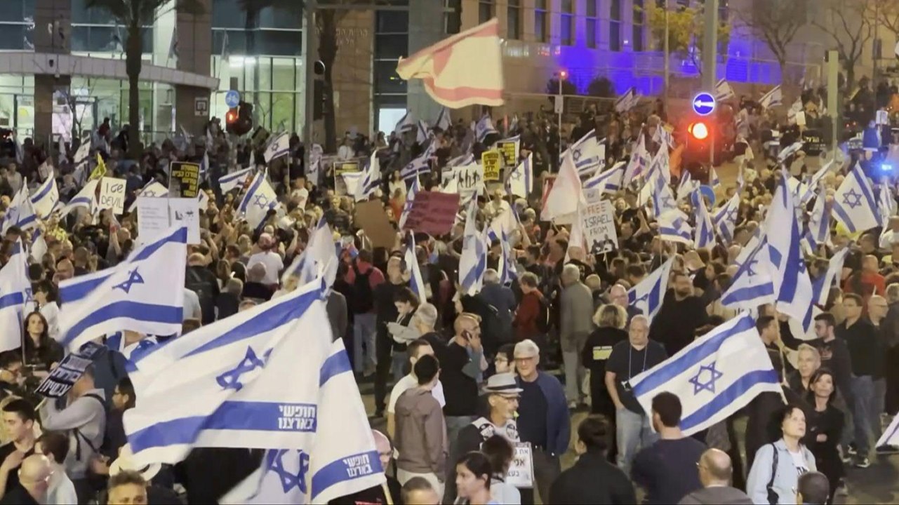 Erneute Großdemos gegen Regierungschef Netanjahu